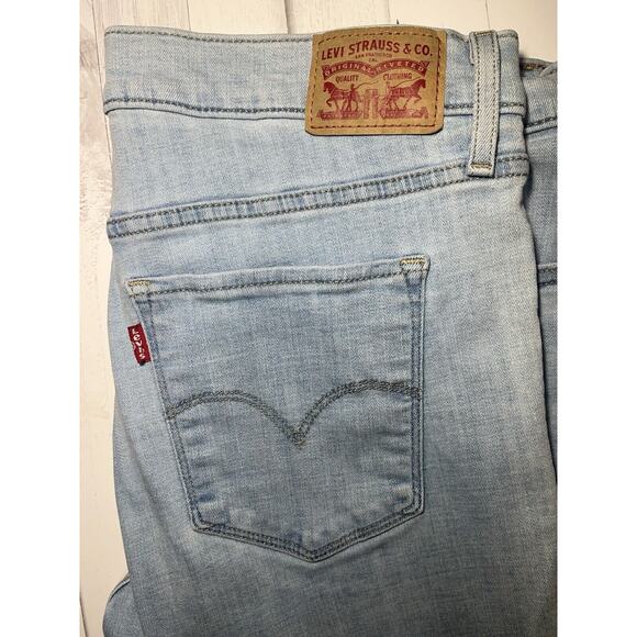 Levis 315 Jeans Women 33” Light Wash Shaping Bootcut Mid Stretch Denim 33X29 - Picture 1 of 10